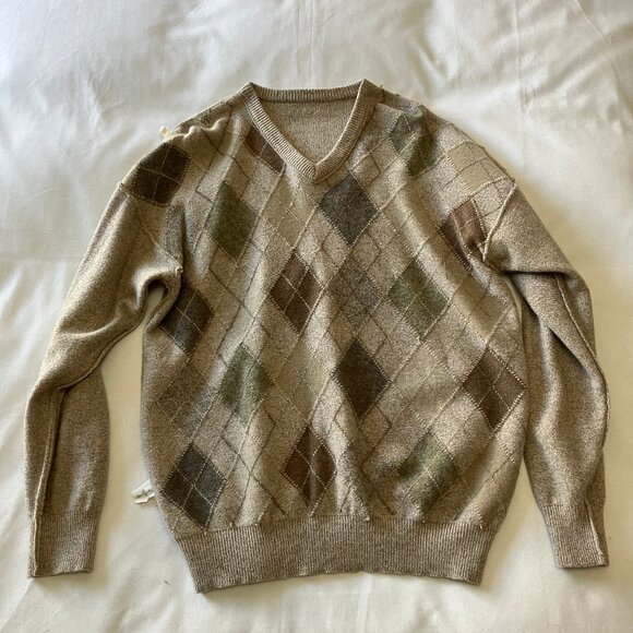 Fisherman Out of Ireland | 100% Pure Lambs Wool Argyle V-neck Sweater | Size: L - Picture 5 of 12